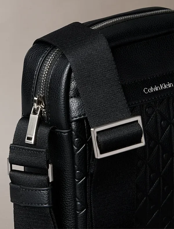 Calvin Klein Ανδρική Τσάντα Χιαστή Emblem Emboss Reported LV04D3204G-UB1 Black - Image 4