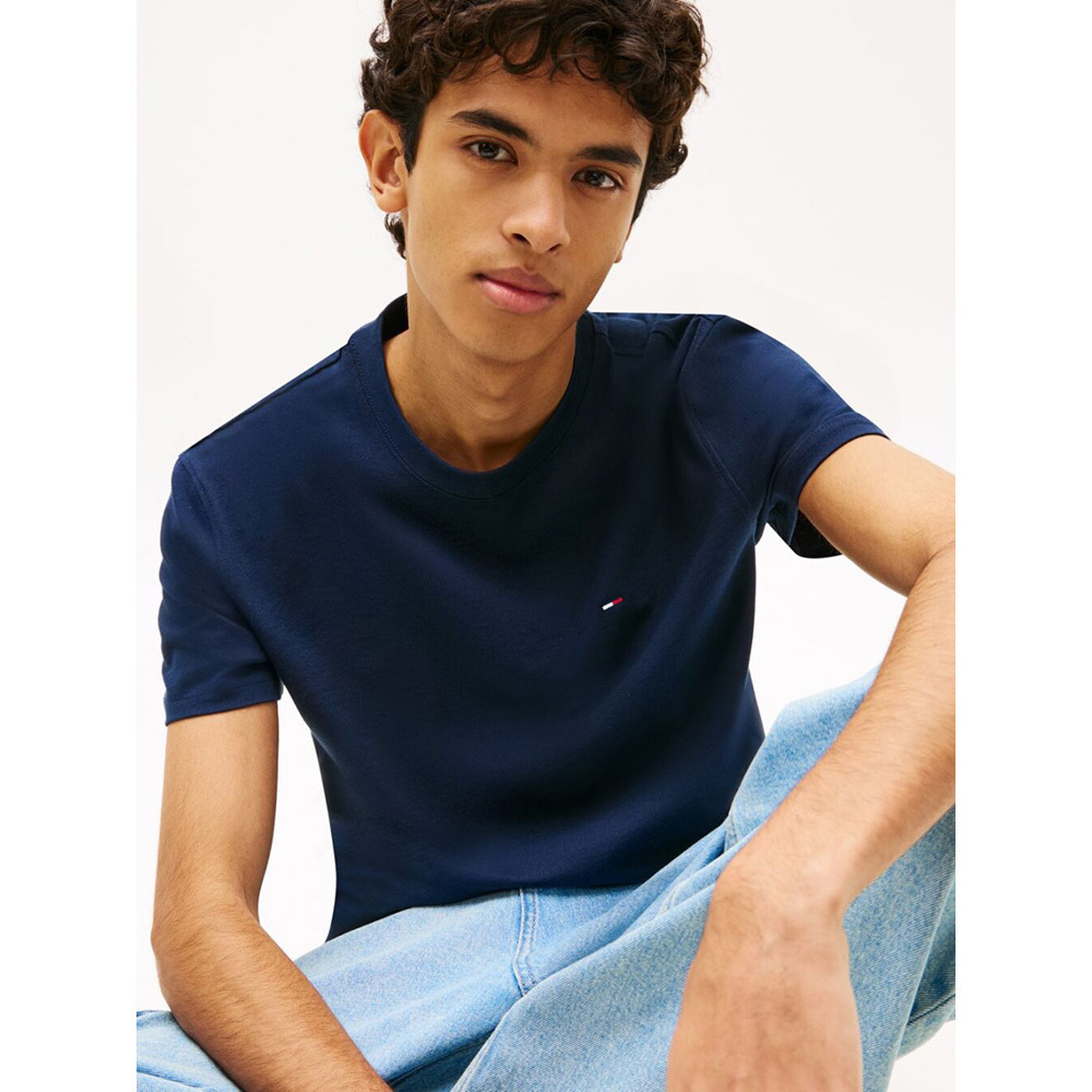 Tommy Jeans Ανδρικό Κοντομάνικο T-shirt TJM Red Sflaf Ss Tee Ext DM0DM22504-C1G Dark Night Navy - Image 2
