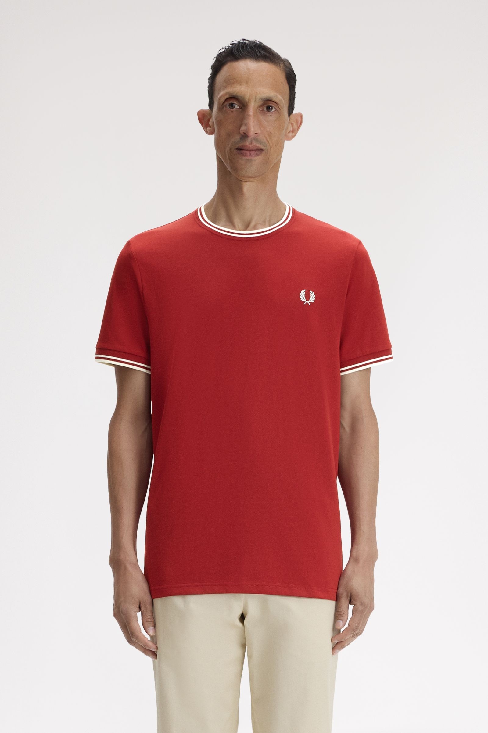 Fred Perry Ανδρική Κοντομάνικη Μπλούζα Twin Tipped T-shirt M1588V-07B Burnt Red / Snow White